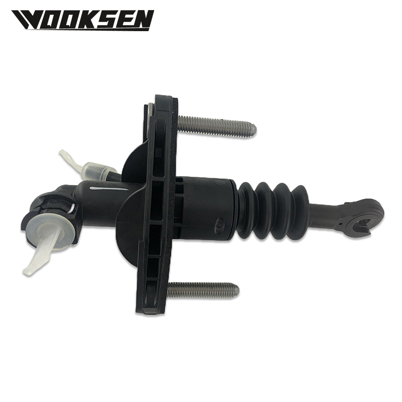 23810-68M20 Cilindro maestro de embrague