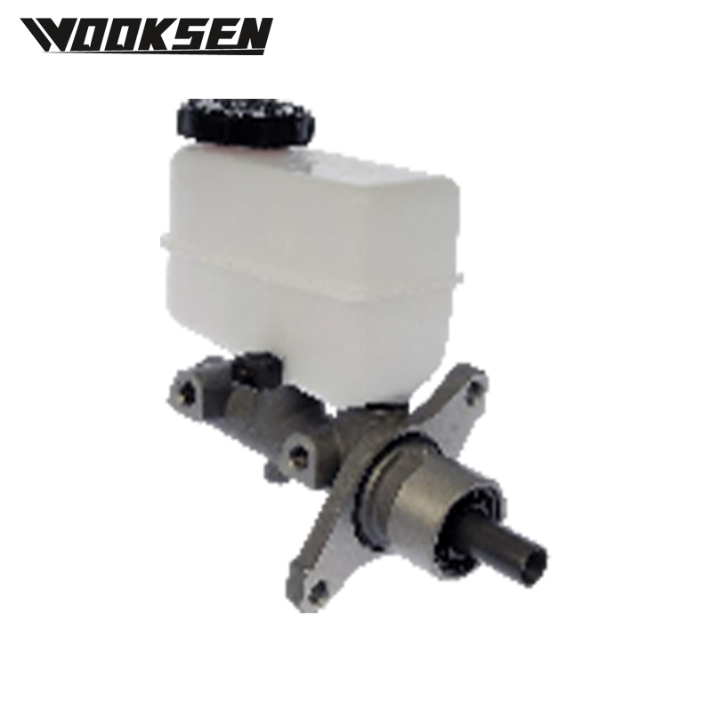 XUI1131L (cuatro hoyos) Cilindro maestro de freno