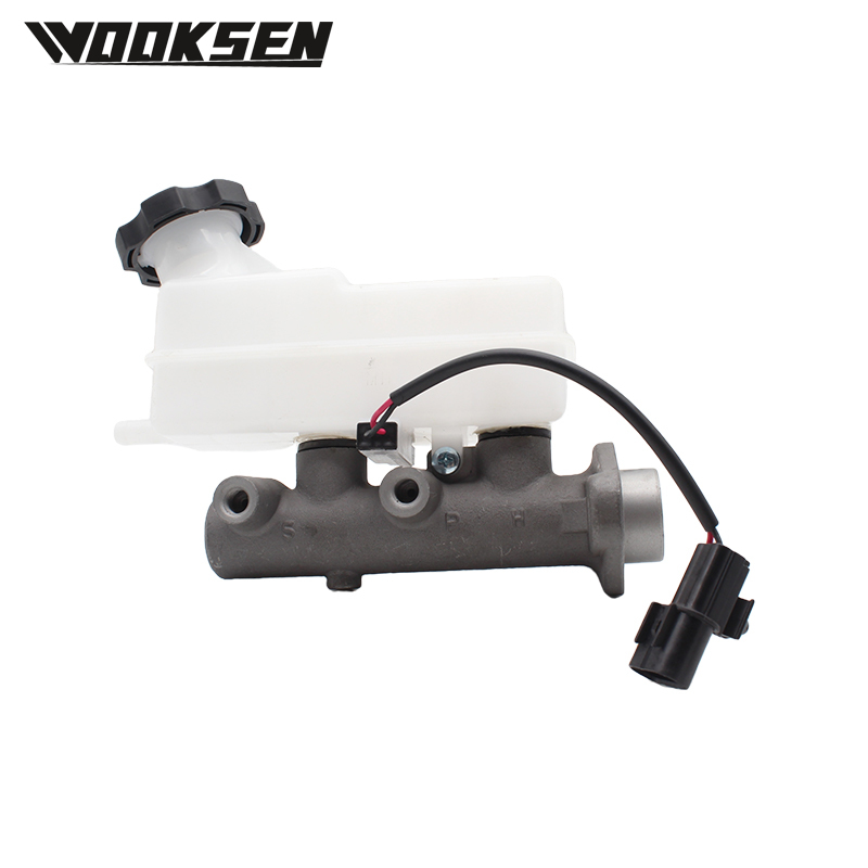 XUI1025L-1 (cuatro agujeros, manual, boquilla de grasa) Cilindro maestro de freno