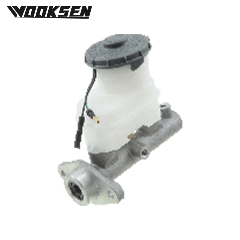 XUI1874L XUI1879L Cilindro maestro de frenos